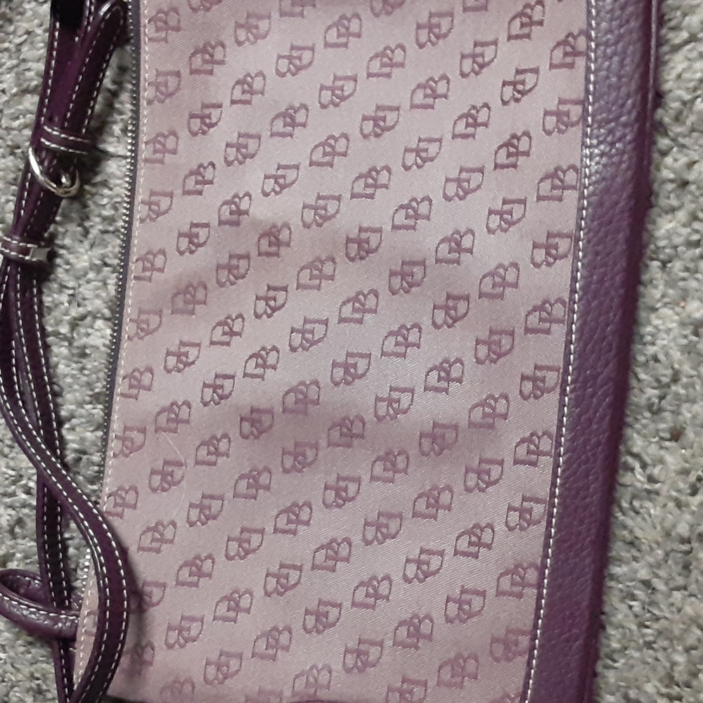 Over the shouldet purple bag